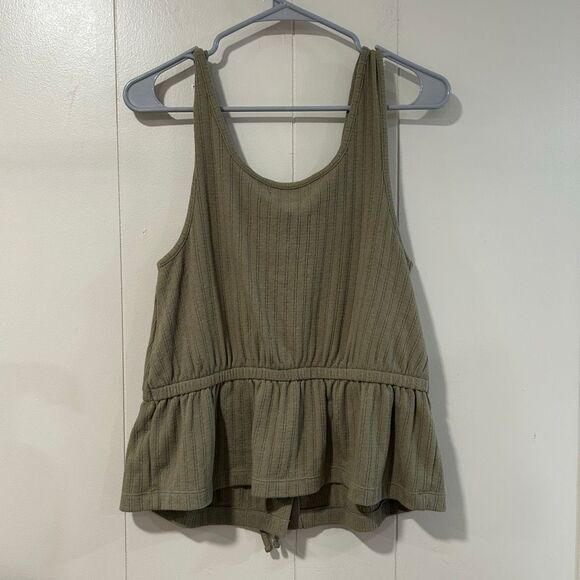 Free Assembly Olive Green Ribbed Button Front Tank Top Size Medium | Peplum Draw - Picture 2 of 9